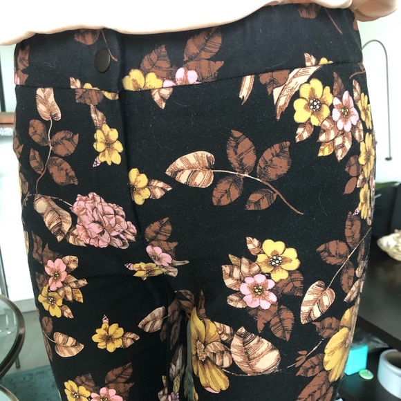 Elizabeth and James Floral Print Moto pants - Picture 4 of 7